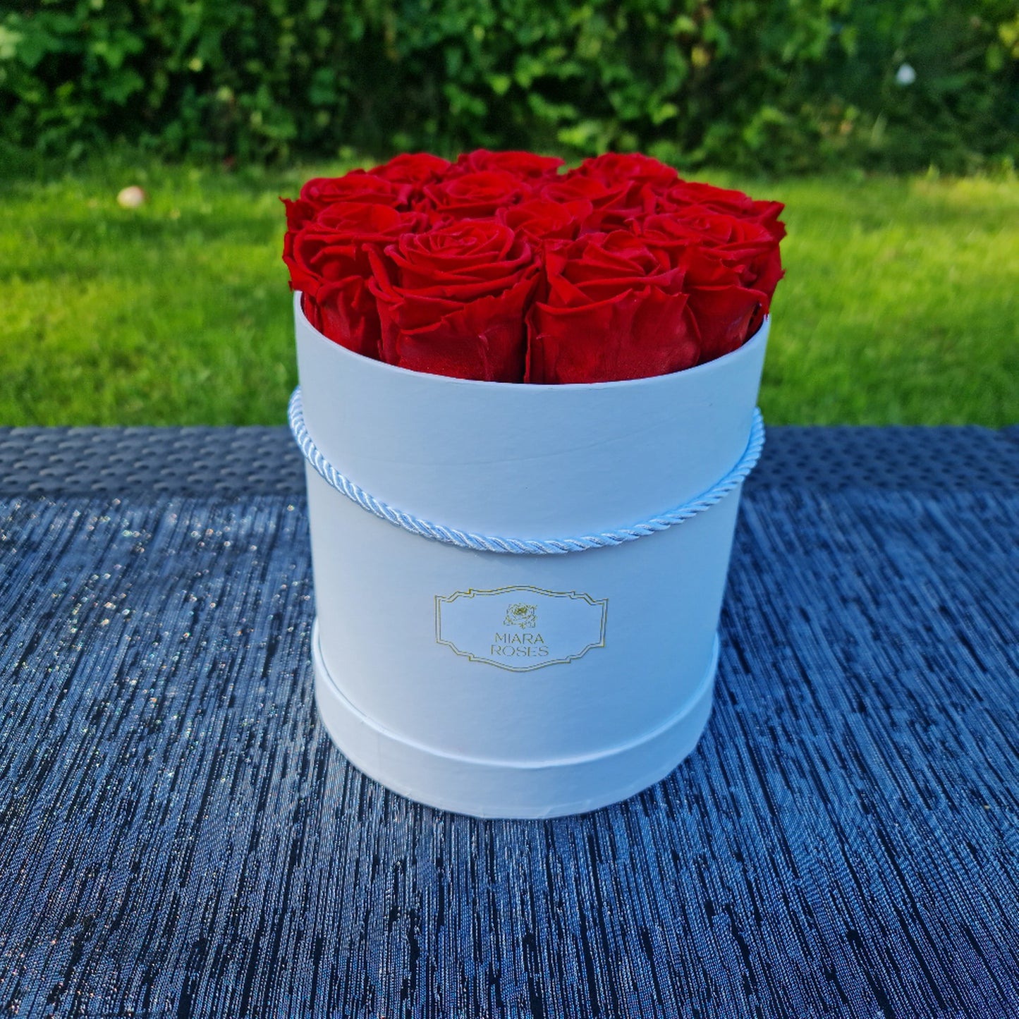 White Round Box with 12 Natural Preserved Roses